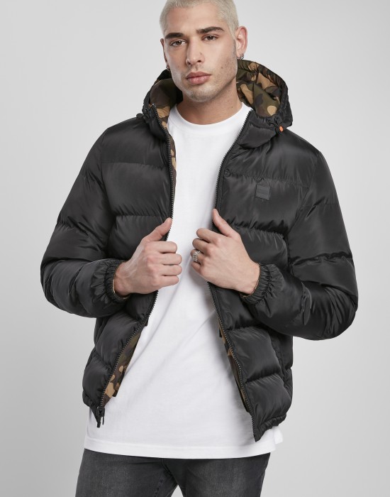 Двулицево мъжко яке в камуфлажен цвят от Urban Classics Reversible Hooded Puffer 