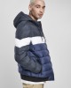 Мъжко яке в тъмносиньо от Urban Classics Colorblock Bubble 