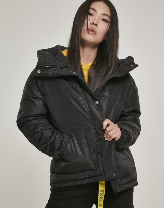 Дамско яке в черно Urban Classics Ladies Oversized Hooded Puffer
