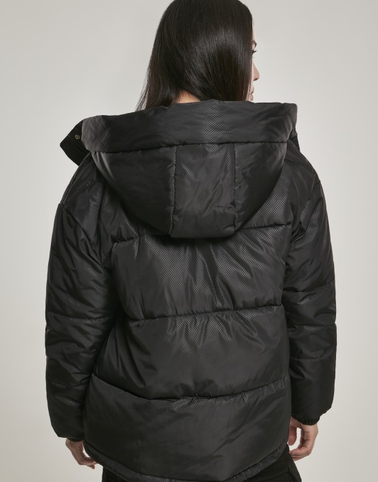 Дамско яке в черно Urban Classics Ladies Oversized Hooded Puffer