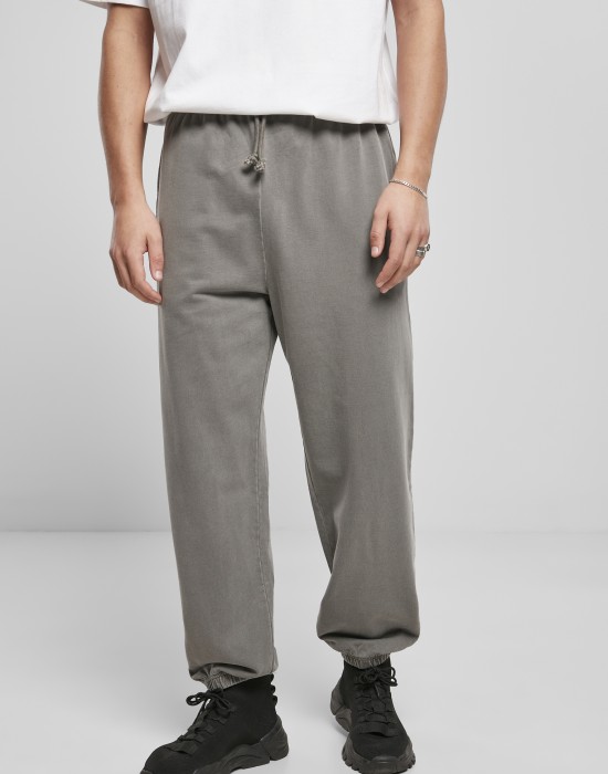 Мъжко долнище в сив цвят Urban Classics Overdyed 