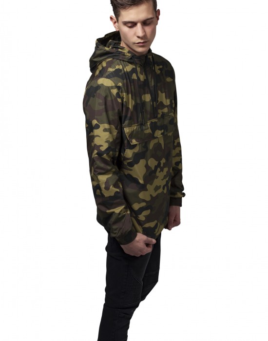 Мъжко яке ветровка в камуфлаж Urban Classics woodcamo