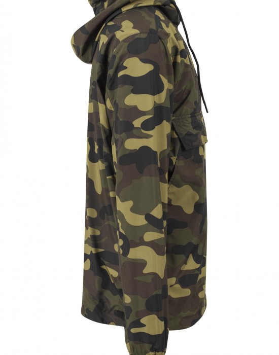 Мъжко яке ветровка в камуфлаж Urban Classics woodcamo
