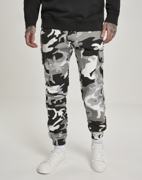 Мъжки панталон в сив камуфлаж Urban Classics snow camo