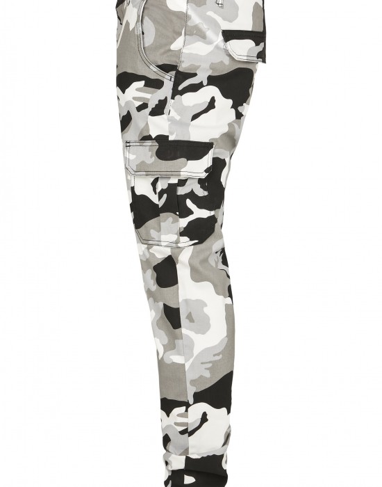 Мъжки панталон в сив камуфлаж Urban Classics snow camo