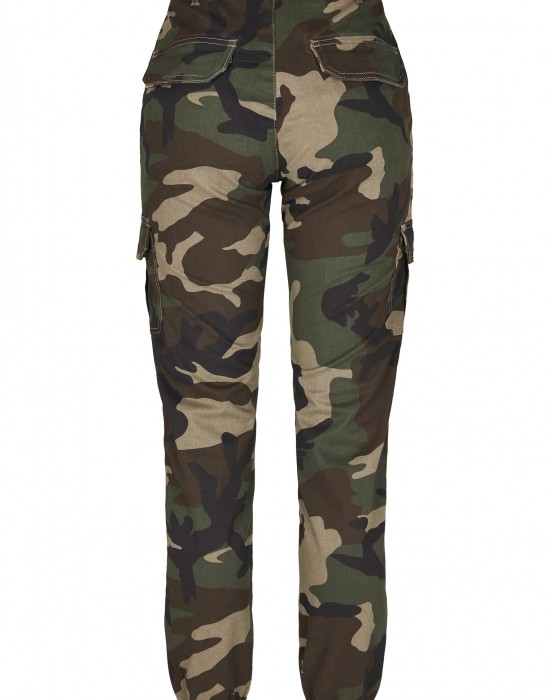 Дамски карго панталон в зелен камуфлажен цвят Urban Classics Ladies High Waist Camo Cargo Pants