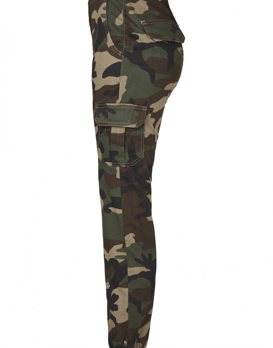 Дамски карго панталон в зелен камуфлажен цвят Urban Classics Ladies High Waist Camo Cargo Pants