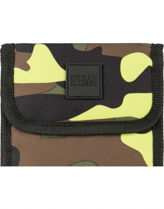 Мини чантичка - торбичка в камуфлаж Urban Classics Neck Pouch Oxford