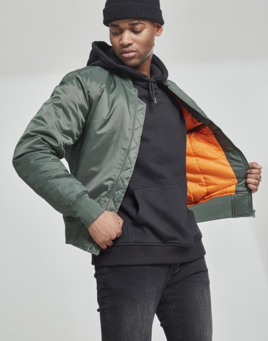 Мъжко яке тип бомбър Urban Classics olive в цвят маслина