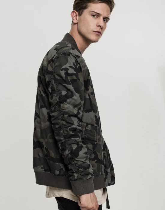 Мъжко камуфлажно яке тип бомбър Urban Classics wood camo, Urban Classics, Якета - Complex.bg