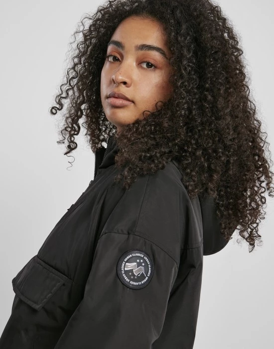 Дамско яке в черно от Urban Classics Long Oversized Pull Over, Urban Classics, Якета - Complex.bg