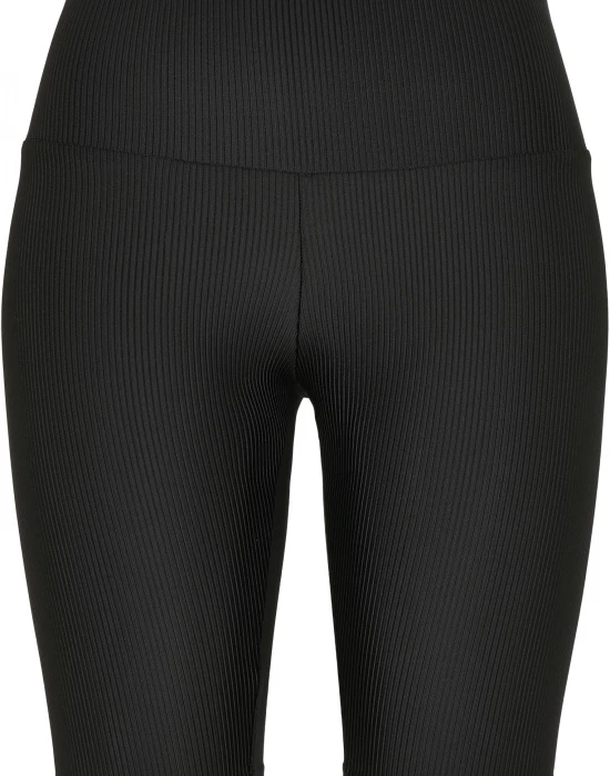 Дамски къс клин Urban Classics в черен цвят, Urban Classics, Клинове - Complex.bg