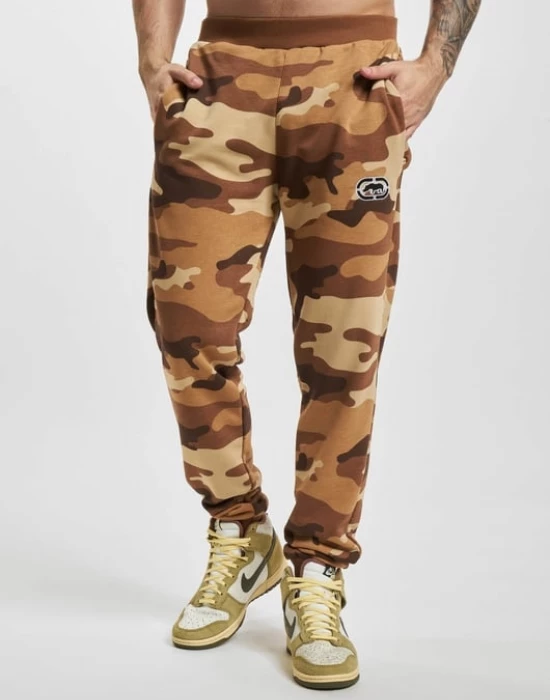 Мъжко долнище в камуфлажен цвят Ecko Unltd Camo, Eckō Unltd, Долнища - Complex.bg